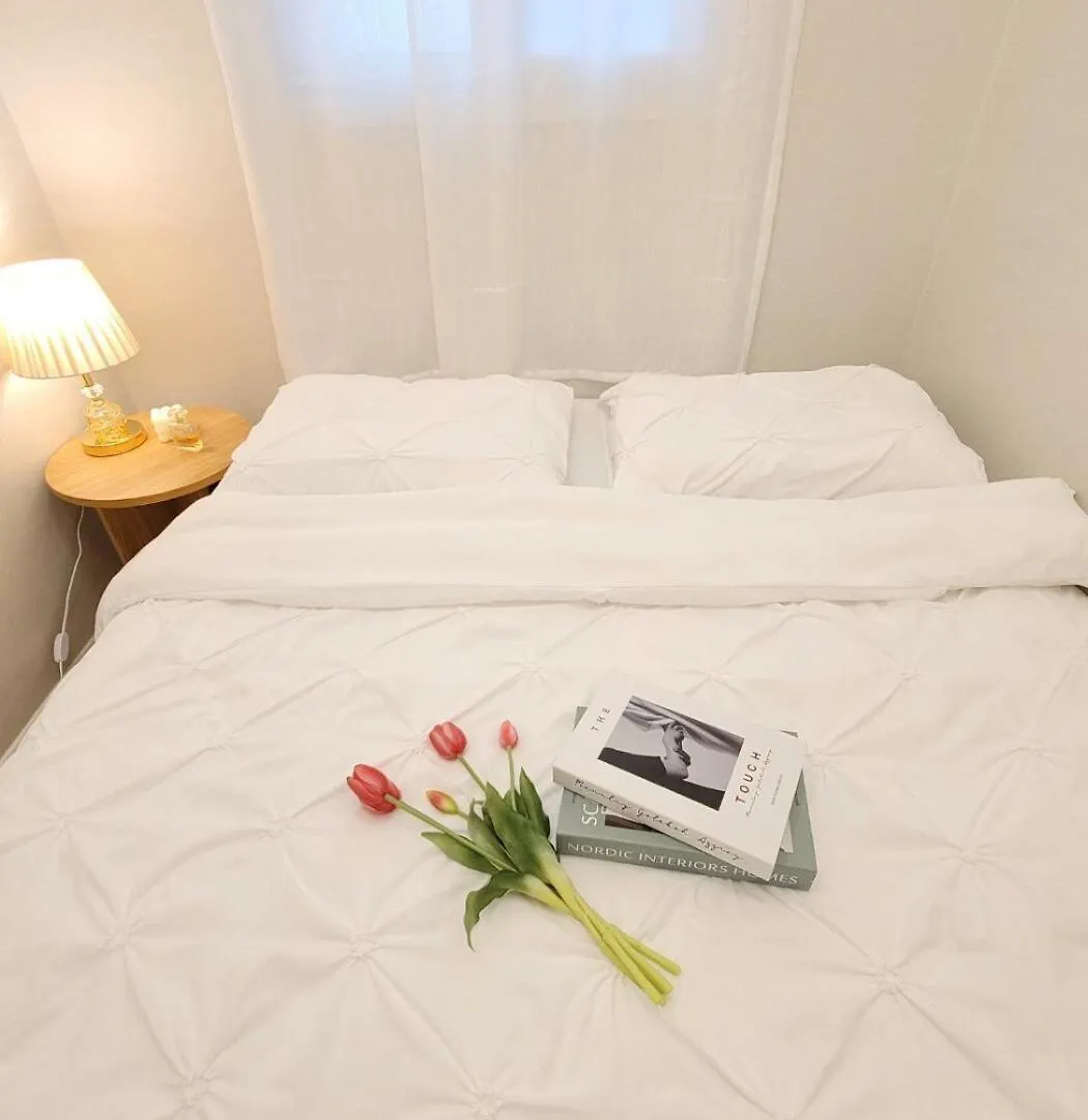 Honey Sleep Shinchon, 2Br Up To 4 People At Shinchon Apartment Seoul 0*,  South Korea